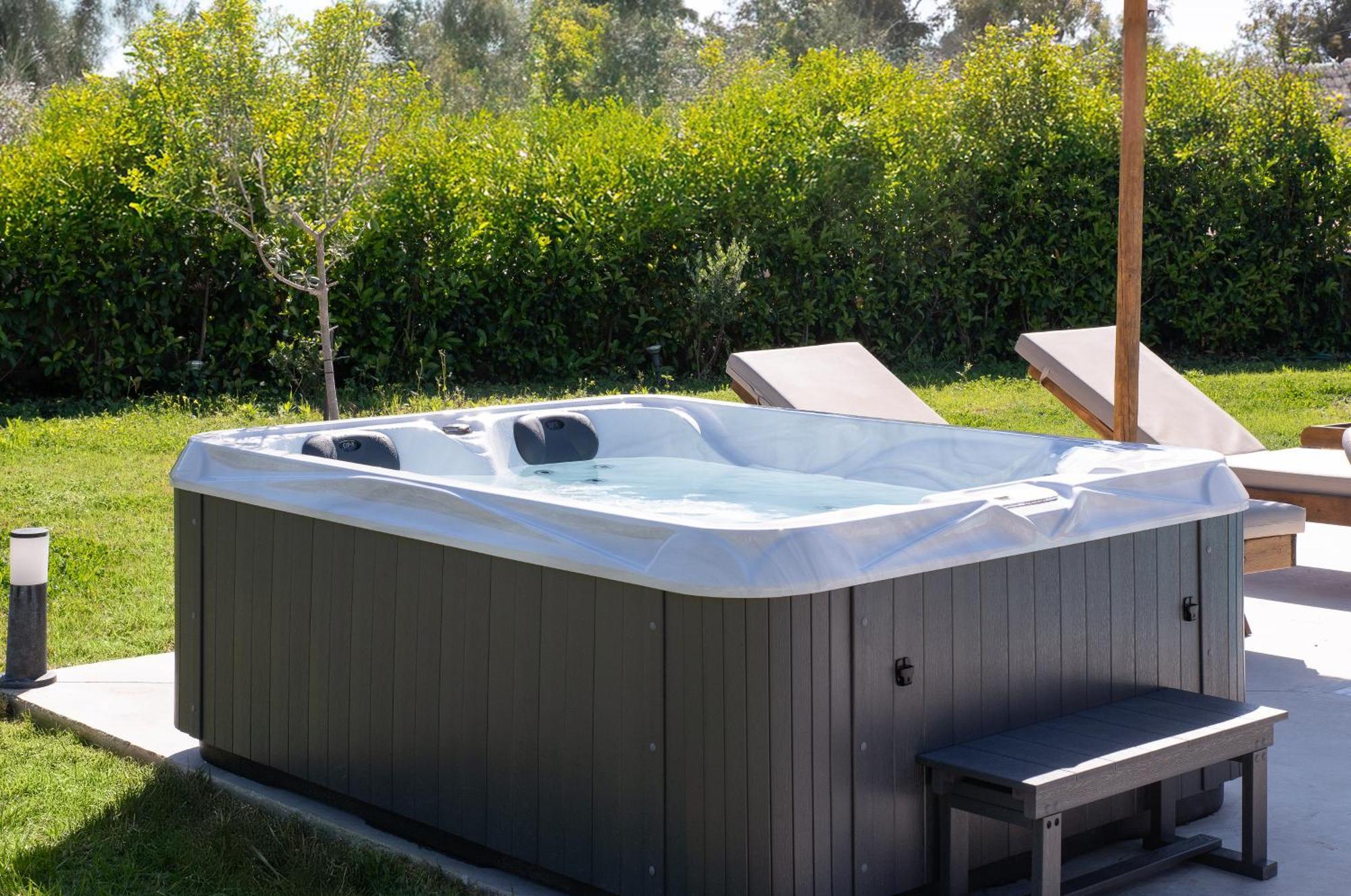 Ethria Pool Villa With Heated Jacuzzi Афанту Экстерьер фото